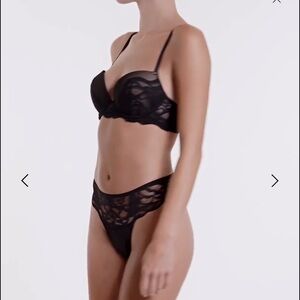 Hanky Panky Romance Molded Black Lace Bra S NWOT $120